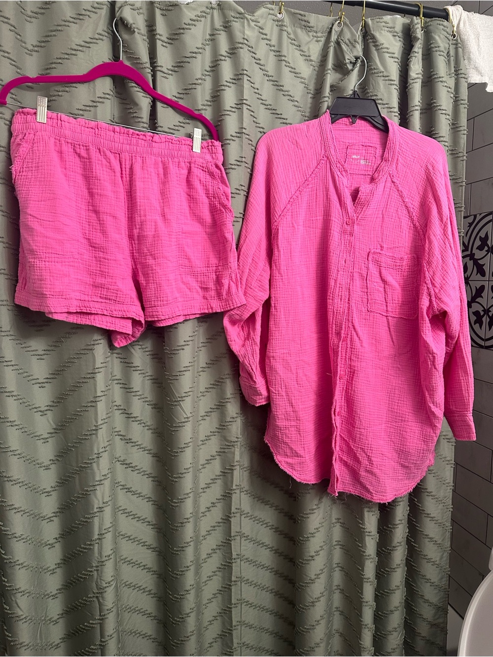 Aerie beach cover up set
Gauze super light material, 100% cotton